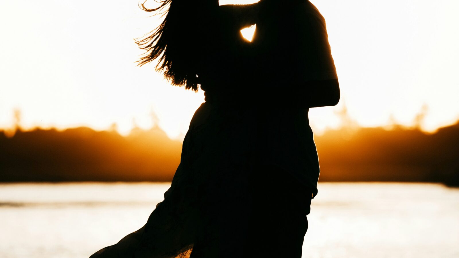 6 Types of Romantic Relationships and How to Define Yours?