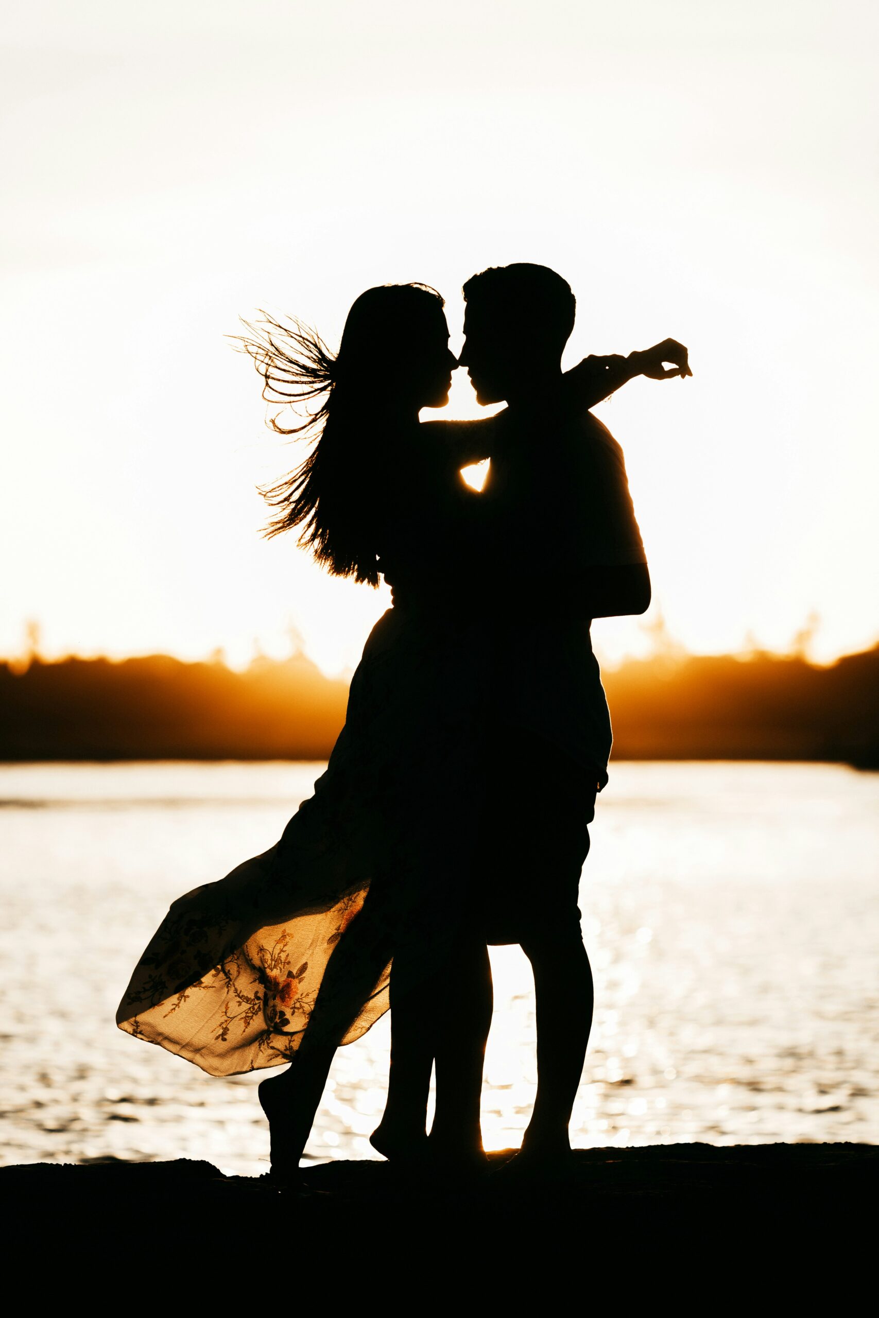 6 Types of Romantic Relationships and How to Define Yours?